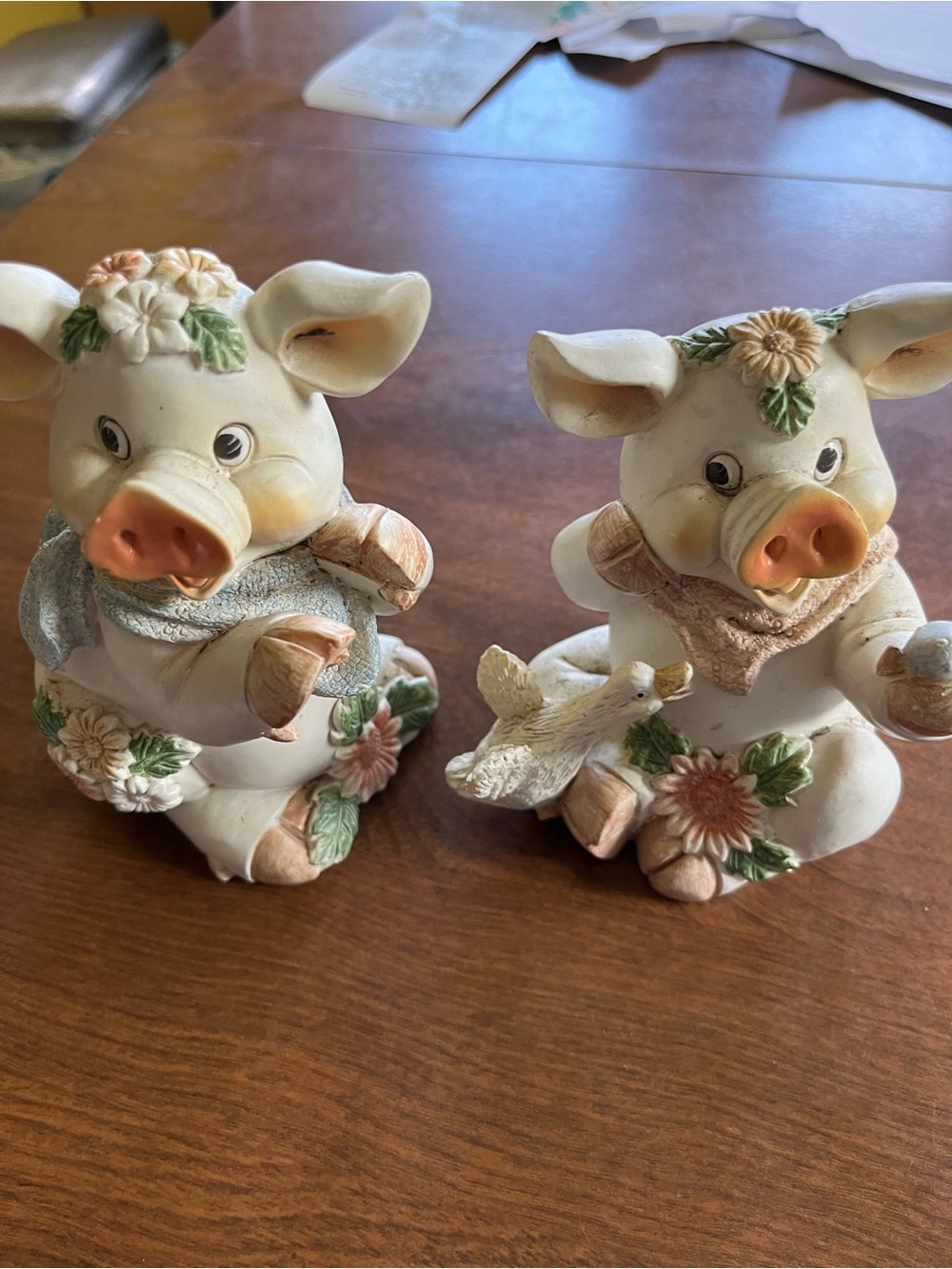Decorative Floral Pig Figurine Set - Cream and Pink Home Accent